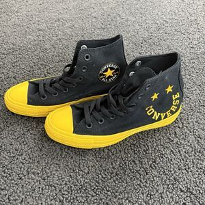 Converse Chuck Taylor Hi-Top Sneaker Women’s Sz 7 Black 168117F Smiley Face Shoe